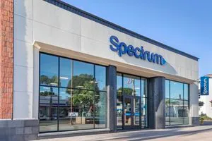 Spectrum - 1150 San Fernando Rd