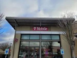 T-Mobile Kent Station