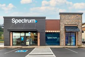 Spectrum - 1230 N Bayshore Dr