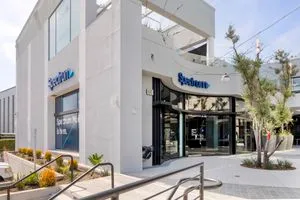 Spectrum - 17401 Ventura Blvd