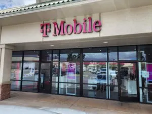 T-Mobile Pi'ilani Village Shopping Ctr
