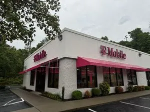 T-Mobile N Eastman Rd & Ready Creek Rd