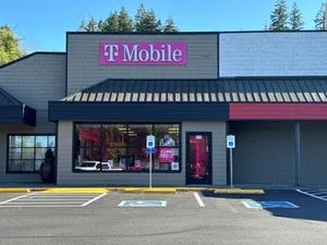 T-Mobile SR 104 & Bannister