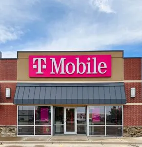 T-Mobile 7th Ave SE & Centennial St S