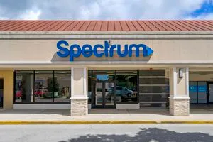 Spectrum - 4545 14th St West