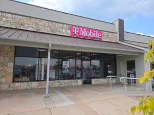T-Mobile Bee Caves & Walsh Tarlton