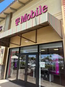 T-Mobile Kona Commons