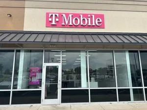 T-Mobile Hwy 288 & TX 332