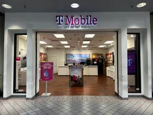 T-Mobile Lakeland Square Mall - Food Ct
