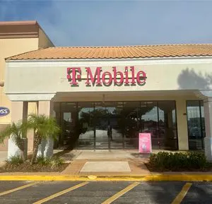 T-Mobile Lake Emma Rd & Lake Mary Blvd
