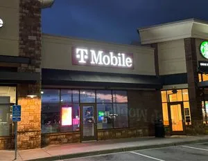 T-Mobile Kenwood Trl & Juniper Path