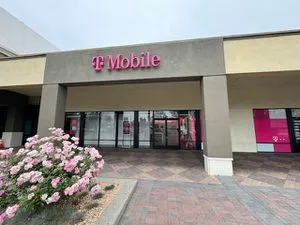 T-Mobile Lakewood Center