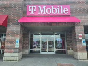 T-Mobile Arlington Ridge Marketplace