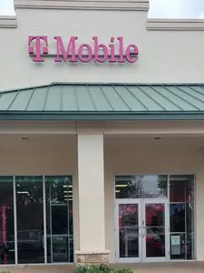 T-Mobile Lantana Rd & Jog Rd