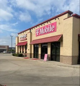 T-Mobile Hwy 199 & Charbonneau