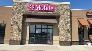 T-Mobile Lincoln Hwy & Eastbrook Rd