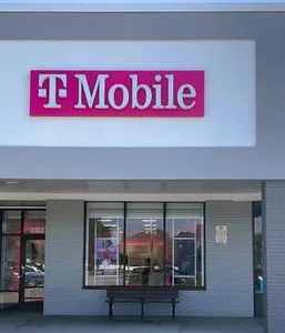 T-Mobile Village Lk Shopping Cen Dr & Sr-54