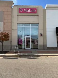 T-Mobile Lansing Eastwood Towne Center