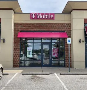 T-Mobile Drury Dr & Crain Hwy