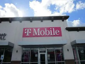 T-Mobile Spencer Hwy & East Blvd