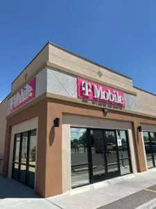 T-Mobile Valley Vista Plaza