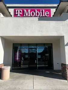 T-Mobile Charleston & Rampart