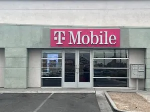 T-Mobile Pecos & Patrick