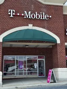 T-Mobile Avondale, London Grove Village
