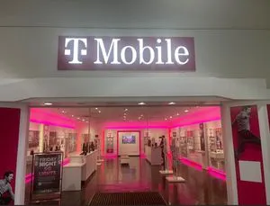 T-Mobile Lake Square Mall
