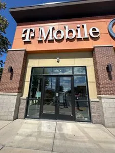 T-Mobile Traverse Mountain Plaza