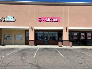 T-Mobile Lemoore & E Hanford Armona