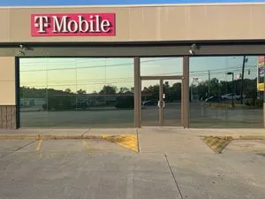 T-Mobile Hwy 321 N & TN 95