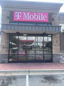 T-Mobile S Lake Dr & Knoll Station Dr