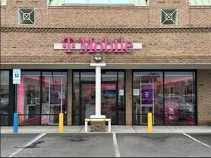 T-Mobile Sunrise & Wellwood