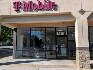 T-Mobile Plaza 580