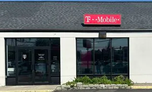 T-Mobile W Taft Rd & Buckley Rd