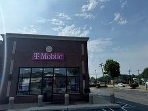 T-Mobile 6 Mile & Middlebelt Rd