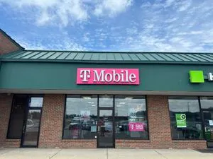 T-Mobile Lafayette St & Keny Blvd