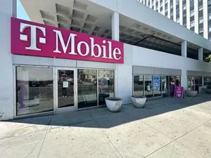 T-Mobile Western & Wilshire