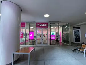 T-Mobile Fig at 7th
