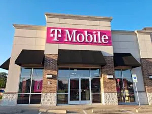 T-Mobile Lake June Rd & Ranchway Dr