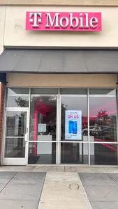 T-Mobile Los Feliz & Seneca