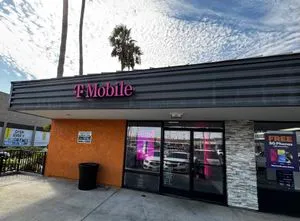T-Mobile Vermont Ave & Slauson Ave