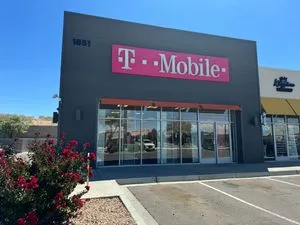 T-Mobile Main St & Grant Blvd