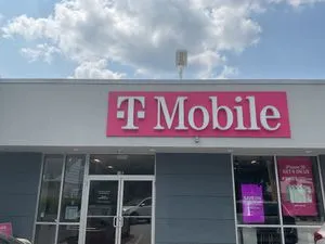 T-Mobile York Rd & W Ridgely Rd
