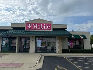 T-Mobile Harlem & Pershing