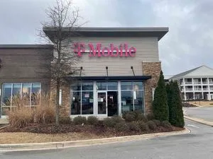 T-Mobile Madison Hwy 72 & Brookridge Dr
