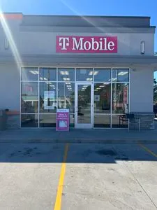 T-Mobile S Amherst Hwy & Seminole Plz