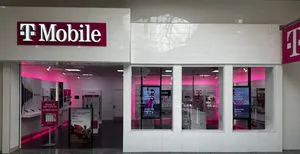 T-Mobile West Towne Mall