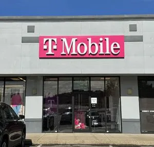 T-Mobile Malvern Plaza